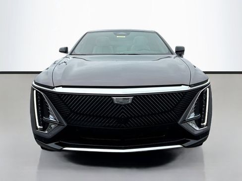 New 2025 Cadillac Lyriq Luxury image 2