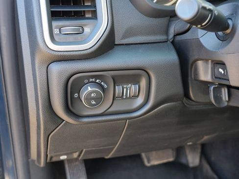 Used 2019 RAM 2500 Laramie AWD/4WD image 16