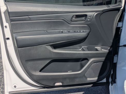 Used 2025 Honda Odyssey Sport-L image 18