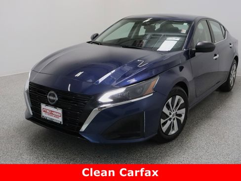 Used 2024 Nissan Altima 2.5 S image 2