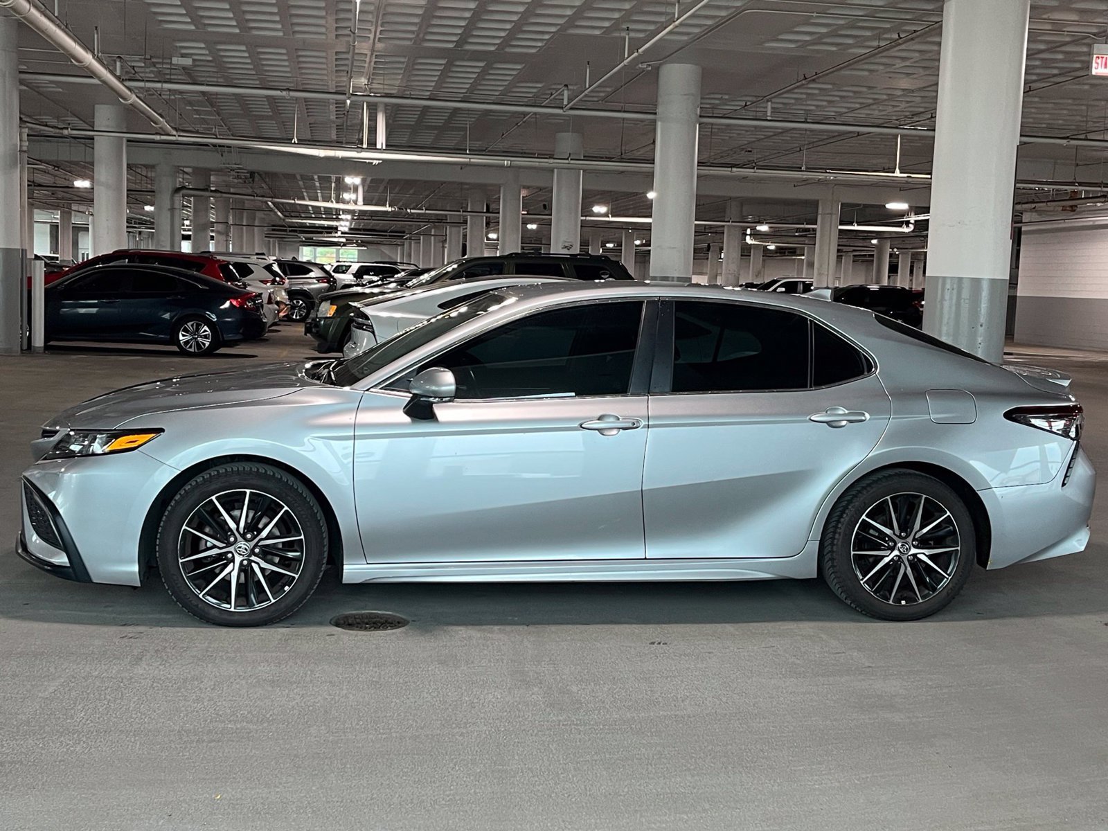 Used 2024 Toyota Camry SE FWD image 7