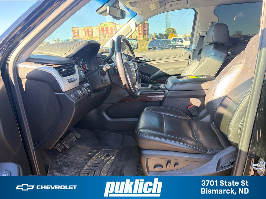 Used 2019 GMC Yukon SLT w/ Graphite Performance Edition AWD/4WD image 22