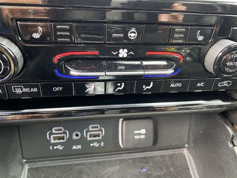 Certified 2024 Jeep Grand Cherokee Altitude image 14