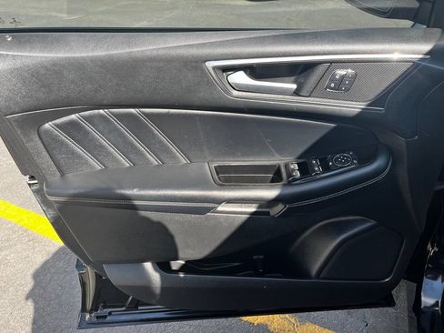 Used 2016 Ford Edge Sport w/ Technology Package AWD/4WD image 12