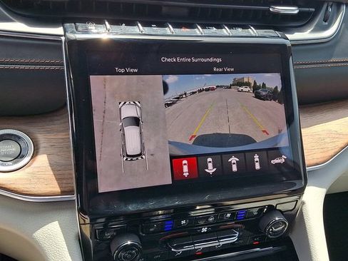 Used 2021 Jeep Grand Cherokee L Summit w/ Advanced Protech Group IV AWD/4WD image 18