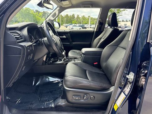 Used 2024 Toyota 4Runner TRD Off-Road Premium AWD/4WD image 12