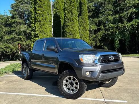 Used 2015 Toyota Tacoma 4x4 Double Cab w/ TRD Off-Road Package image 1