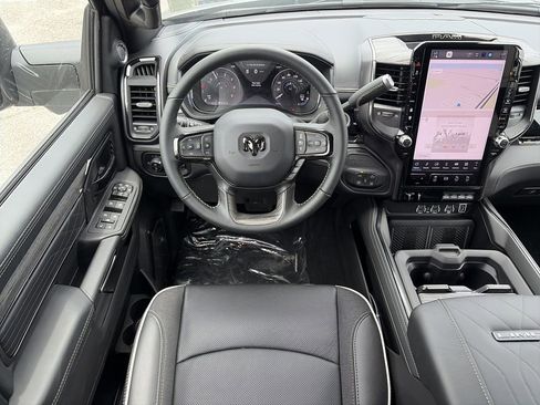 New 2026 RAM 2500 Limited AWD/4WD image 14