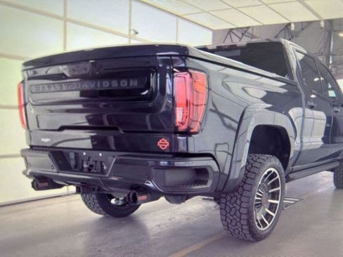 Used 2023 GMC Sierra 1500 AT4 w/ AT4 Premium Package AWD/4WD image 6