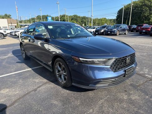 Used 2023 Honda Accord EX image 1