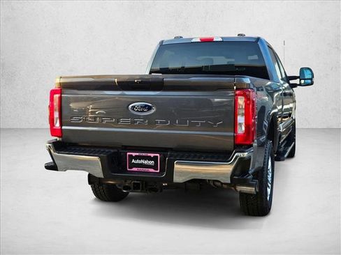 New 2026 Ford F250 XLT w/ FX4 Off-Road Package image 2