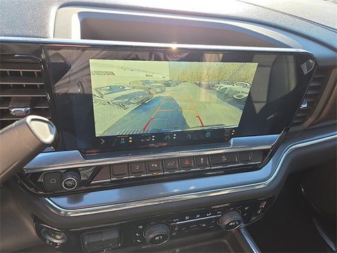 Used 2024 Chevrolet Silverado 2500 High Country w/ High Country Premium Package image 18