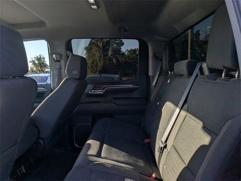 Used 2022 Chevrolet Silverado 1500 LT image 11