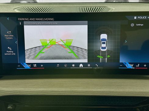 Used 2025 BMW 330i Sedan image 23