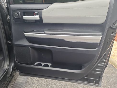 Used 2014 Toyota Tundra Limited image 32