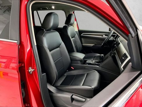 Used 2022 Volkswagen Atlas SE w/ Panoramic Sunroof Package FWD image 9