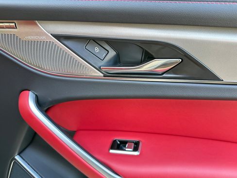 Used 2025 Jaguar F-PACE R-Dynamic S image 19