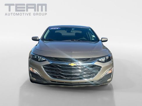 Used 2024 Chevrolet Malibu LT image 2