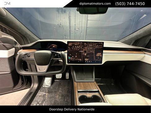 Used 2023 Tesla Model X image 28