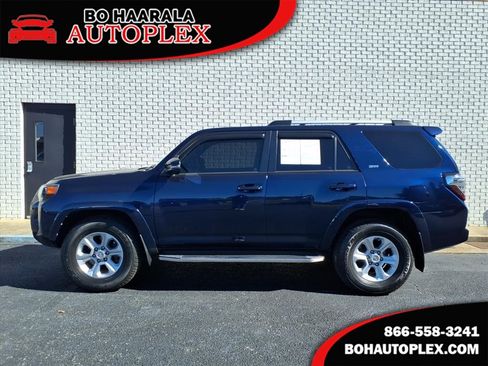 Used 2022 Toyota 4Runner SR5 Premium image 1