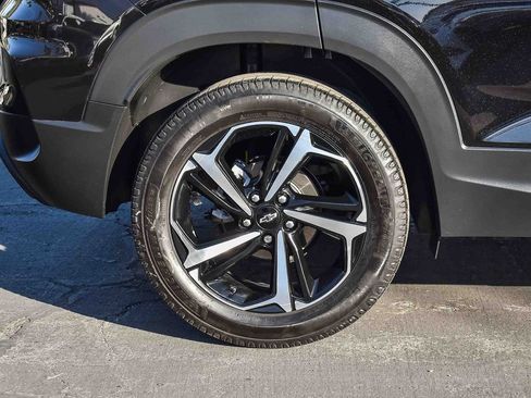 Used 2023 Chevrolet TrailBlazer RS w/ Sun and Liftgate Package image 11