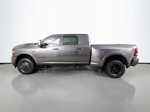 Used 2023 RAM 3500 Limited image 4