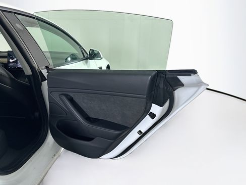 Used 2021 Tesla Model 3 Long Range image 29