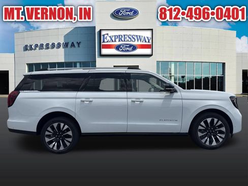 Used 2025 Ford Expedition Max Platinum w/ Driver's Package AWD/4WD image 13