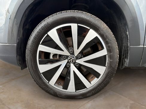 Used 2022 Volkswagen Taos SE image 24