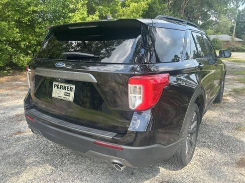 Used 2023 Ford Explorer XLT w/ Equipment Group 202A RWD image 4