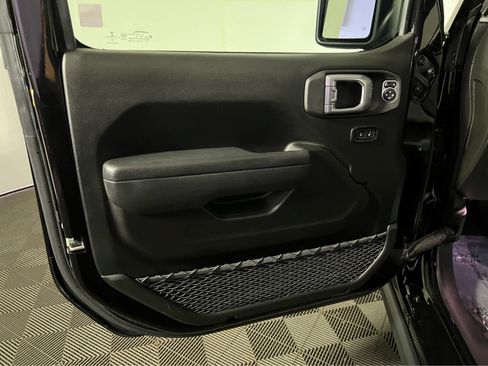 Used 2022 Jeep Wrangler Sport AWD/4WD image 21