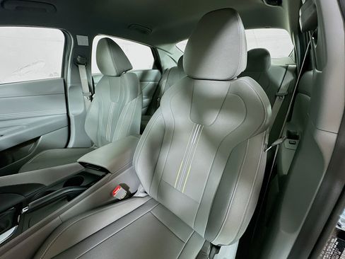 New 2026 Hyundai Elantra Sport FWD image 19