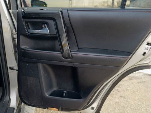 Used 2014 Toyota 4Runner Limited image 29