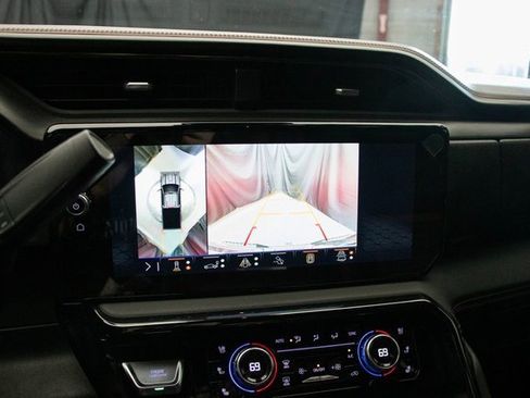 Used 2024 GMC Sierra 3500 AT4 w/ AT4 Premium Plus Package image 42