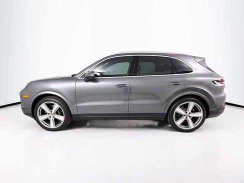 Certified 2025 Porsche Cayenne image 2