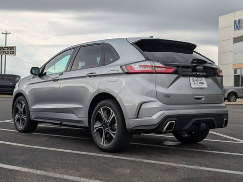 Certified 2023 Ford Edge ST w/ Equipment Group 401A image 3