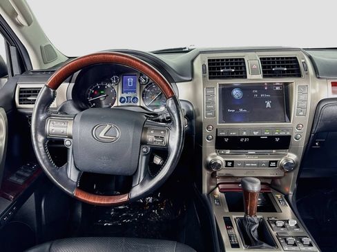 Used 2016 Lexus GX 460 Luxury w/ Preferred Accessory Package AWD/4WD image 14