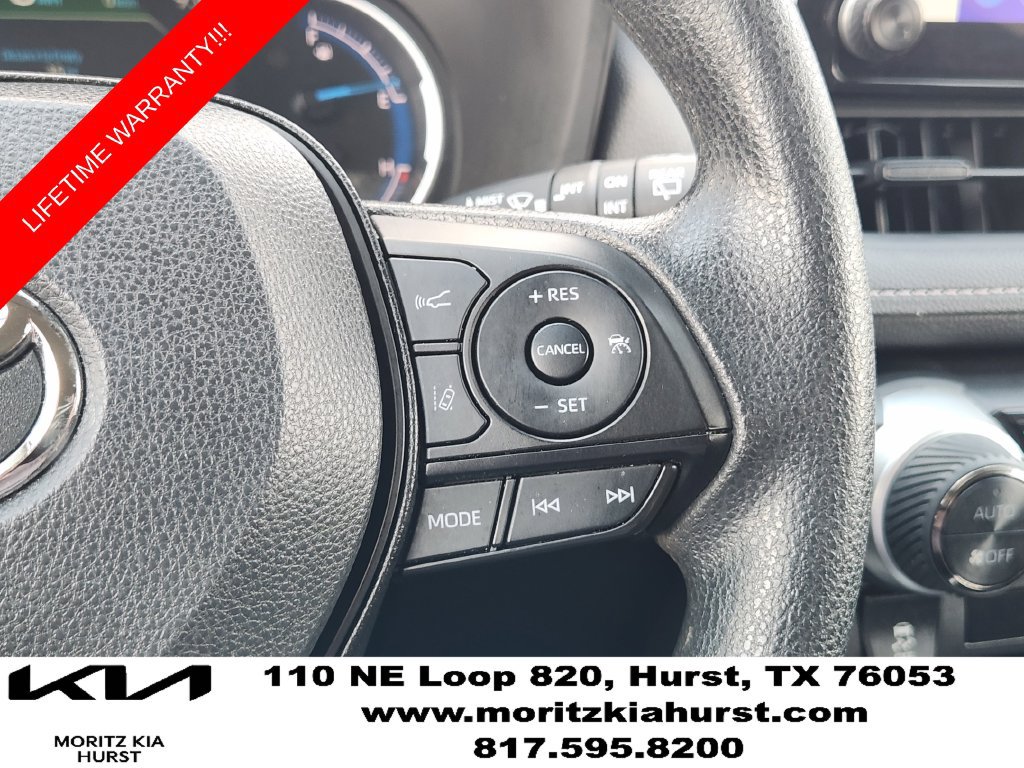 Used 2025 Toyota RAV4 XLE AWD/4WD image 30