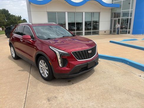 Used 2019 Cadillac XT4 Luxury FWD image 3