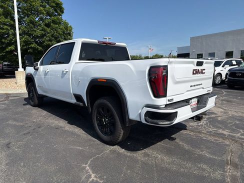 Used 2025 GMC Sierra 2500 AT4 AWD/4WD image 7