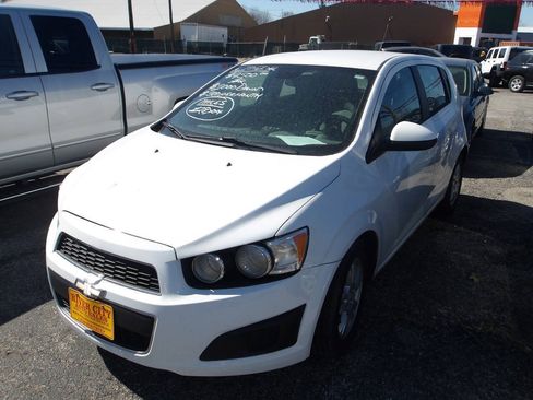 Used 2012 Chevrolet Sonic LS FWD image 3