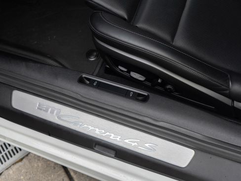 Used 2020 Porsche 911 Carrera 4S image 16