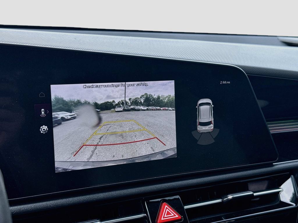 Certified 2023 Kia Niro EX FWD image 17