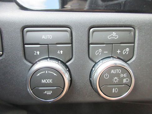 New 2026 GMC Sierra 1500 Elevation w/ Elevation Select Package AWD/4WD image 18