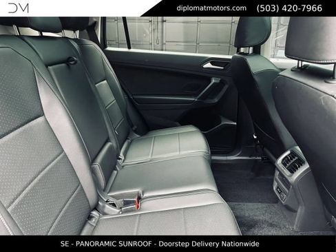 Used 2020 Volkswagen Tiguan SE w/ Panoramic Sunroof Package AWD/4WD image 21