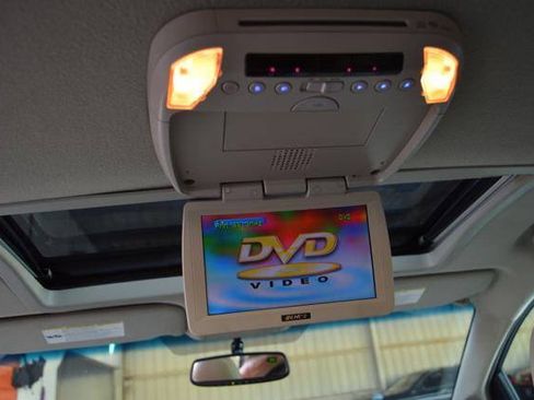 Used 2011 Toyota Sienna XLE w/ XLE Navigation Pkg FWD image 29