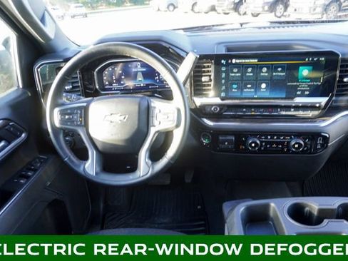 Used 2025 Chevrolet Silverado 1500 LT image 8