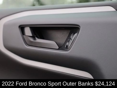 Used 2022 Ford Bronco Sport Outer Banks w/ Tech Package AWD/4WD image 23