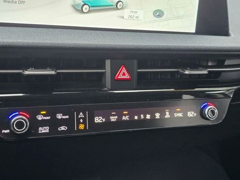 Certified 2024 Kia EV6 Light image 32