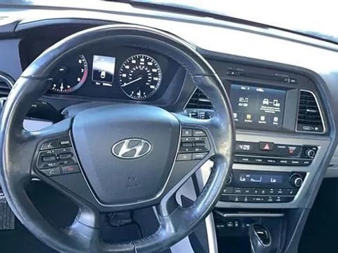 Used 2016 Hyundai Sonata Limited image 8